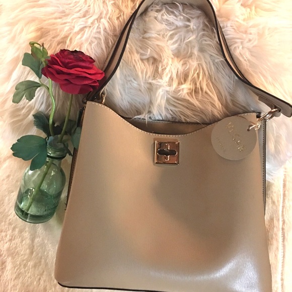 Taupe VeGan handbag. - Picture 2 of 8